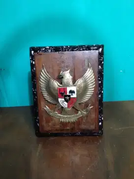 Pajangan Garuda PancasiLa