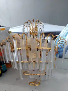 Lampu hias kristal