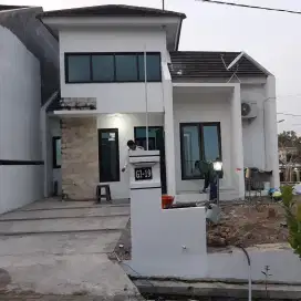 Di jual Rumah tembalang semarang milik pribadi bukit violan