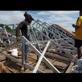 Bongkar pasang atap lama diganti atap baja ringan+genteng metal pasir