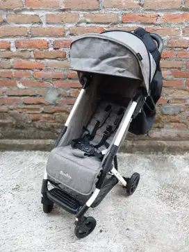 Dijual Cepat Stroler / Kereta Bayi COCOLATTE ICONIC kondisi 90% hrg750