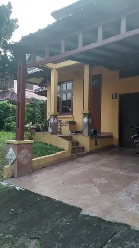Rumah Semi Furnished Siap Huni di Perumahan Danau Bogor Raya Lakeside