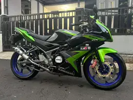 Kawasaki Ninja RR Mulus Tinggal pake Modif Hedon