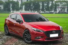 Mazda 3 Skyactive Hatchback Bensin-A/T 2017/2016