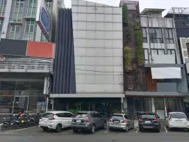 Disewakan Ruko Gandeng di Boulevard Raya Kelapa Gading