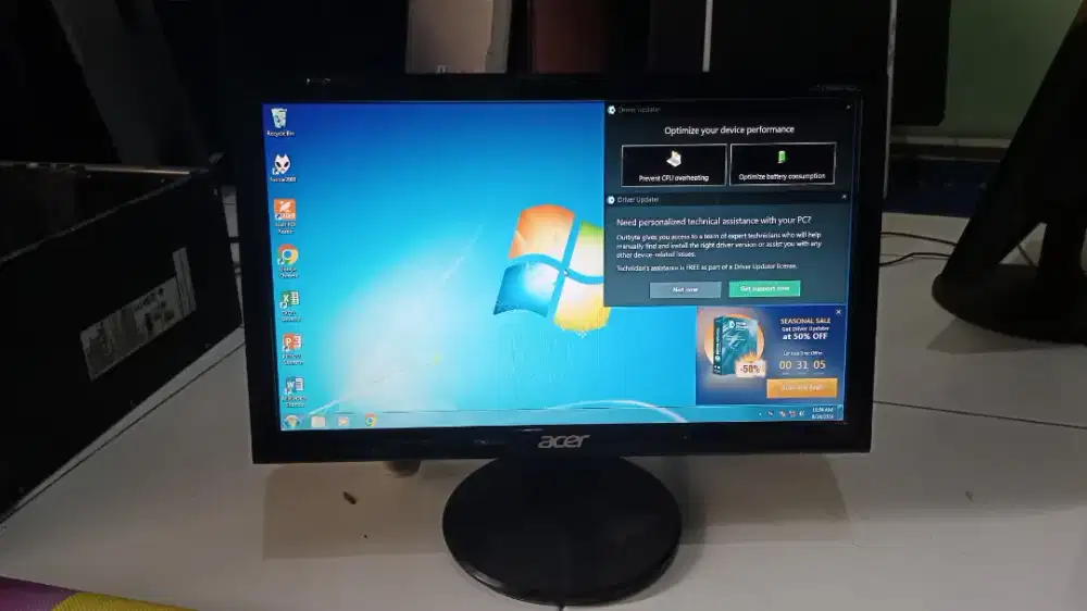 Monitor Led 16 inch layar mulus