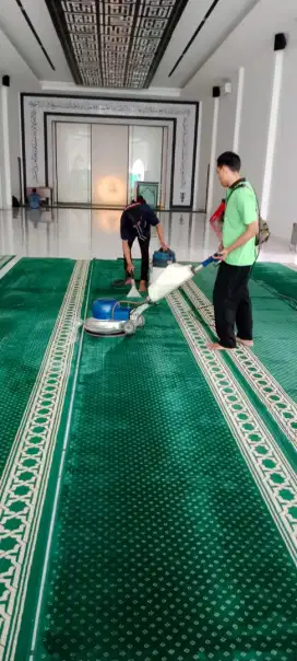 Jasa cuci karpet masjid karpet kantor cuci sofa dan lain sebagainya