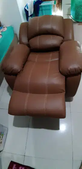 Jual Sofa Santai Seperti Baru