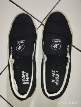 Sepatu Slip On Geoff Max