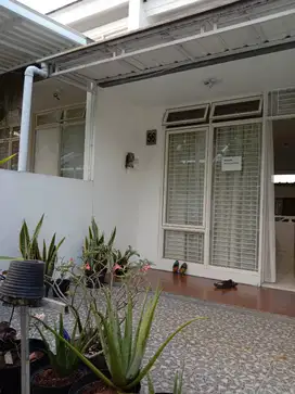 Disewakan rumah baru telah renovasi di cluster @ Sentul City