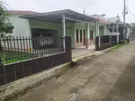 Rumah 3 kamar tidur dan garasi di area Maskarebet, Palembang