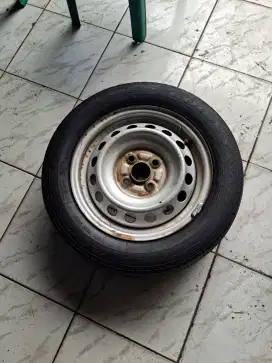 Ban serep mobil r14 velg ban agya ayla sigra calya starlet baleno dll