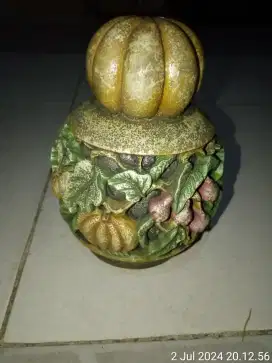 gantungan burung dan kerodong borong