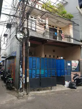 Rumah murah Tanah Abang  jual cepat.