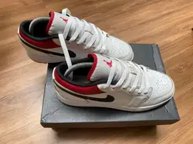 NIKE AIR JORDAN 1 LOW (GS)