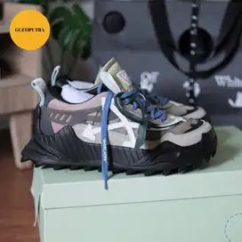 (JUAL CEPAT!) Sepatu Off White Odsy-1000 Size EU43 1000% ORIGINAL