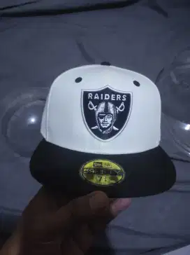 Topi new era raiders