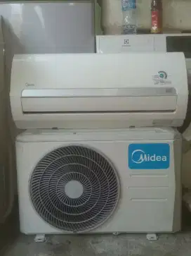 Ac Midea 3/4  pk
Ac masih normal
Sangat Dingin
Dijamin