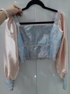 Baju atasan pesta mewah