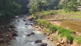 Tanah nempel kali sungai sangat strategis benget nempel jalan raya