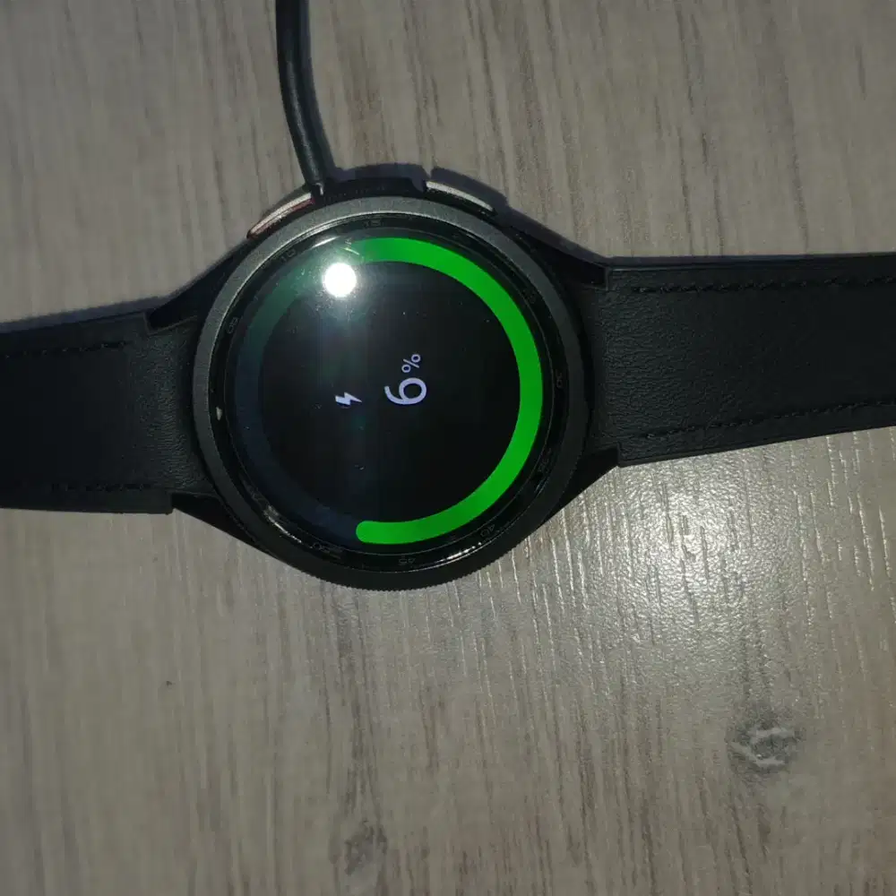 Samsung Galaxy Watch6 Classic, 43 mm, Black.