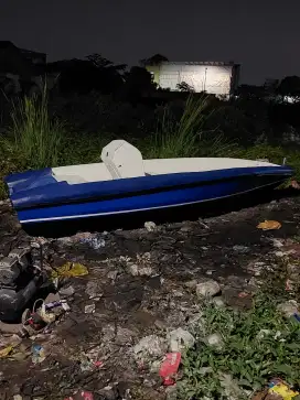 Kapal speed boat full fiber P 5 L 2 meter