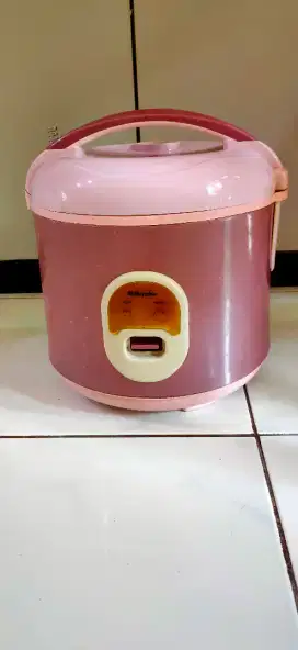 Rice Cooker Penanak Nasi Miyako