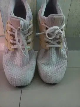 Sepatu Adidas Ultra Boost & Boots Kulit