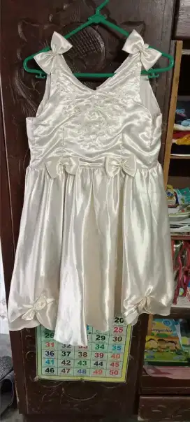 Gaun dress anak preloved