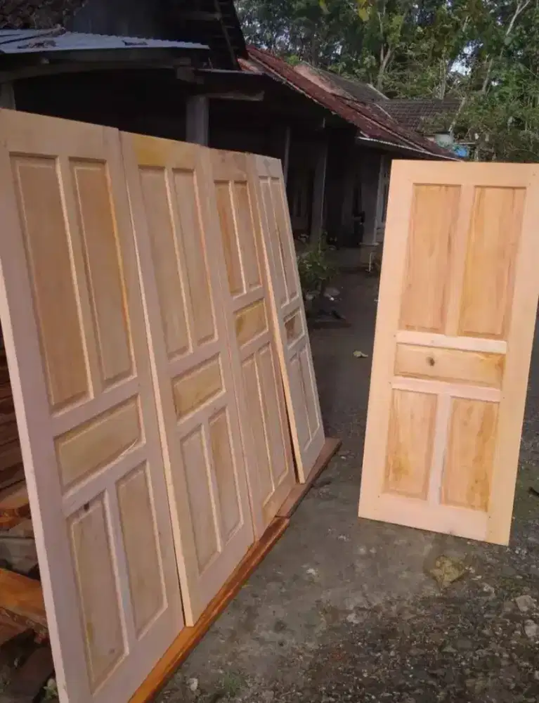 Jual kusen dan daun pintu satu set