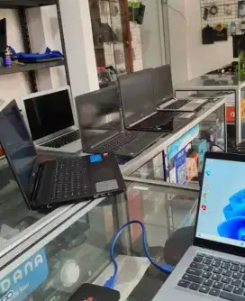 Layar LCD / LED Laptop Bekas Bergaransi