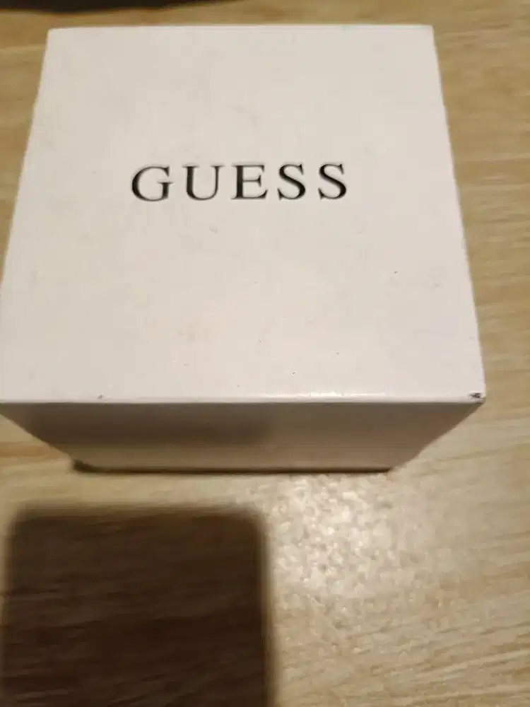 Jam tangan Pria Guess
