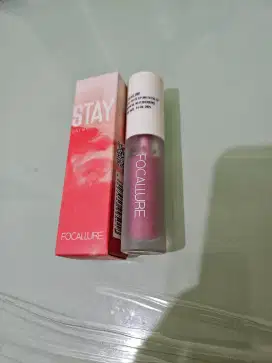 Lipstik Stay Matte lip ink Focallure No. 12 JEJU, exp : 15 juni 2025