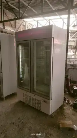 Upright Freezer Glassdoor 2 pintu REFRIGOSTAR