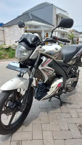 Yamaha Vixion Putih Tahun 2012