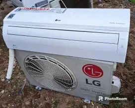 Jual ac LG 1/2 pk inverter + psang + grns 2 bln blm lama pakai