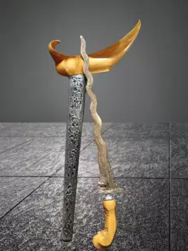 Keris bilah kuningan naga