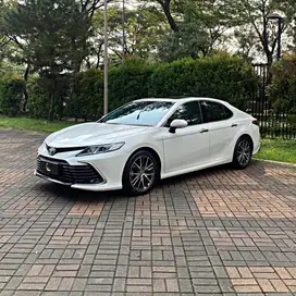 SEGAR! LOW KM! Toyota Camry V 2022 Facelift 2023