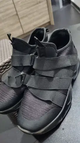 Sepatu cewek fashion