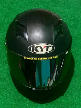 Helm KYT Istimewa