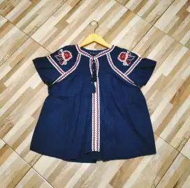 GanLan Embroidery smook top