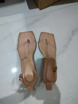 Sepatu Vanya Heels merk Amazara