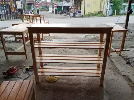 Rak sepatu minimalis