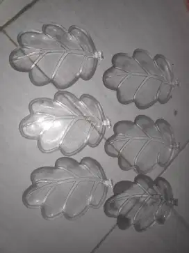 Piring motif daun