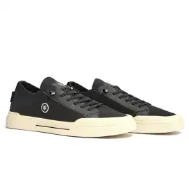 Sepatu Sneakers FAMO