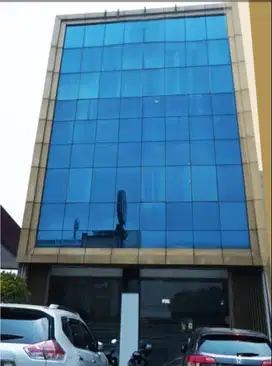 Dijual Ruko 4 Lt Full Furnish di Jl Raya Jatiwaringin Kota Bekasi