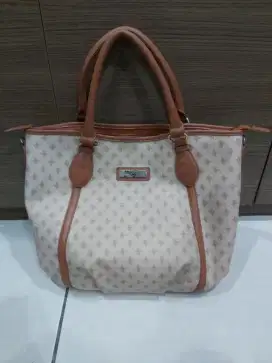 Tas Wanita Preloved (P 29 x L 9 x T 30 cm)