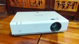 Proyektor Sony EX230 XGA HDMI Warna Tajam Lampu Terang