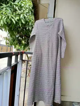 Jual dress kondisi bagus nyaman dan tidak gerah lok bogor