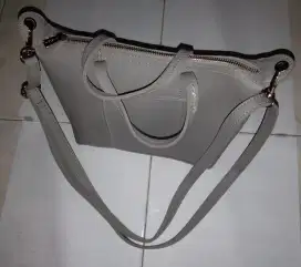 Tas selempang abu2 by miniso